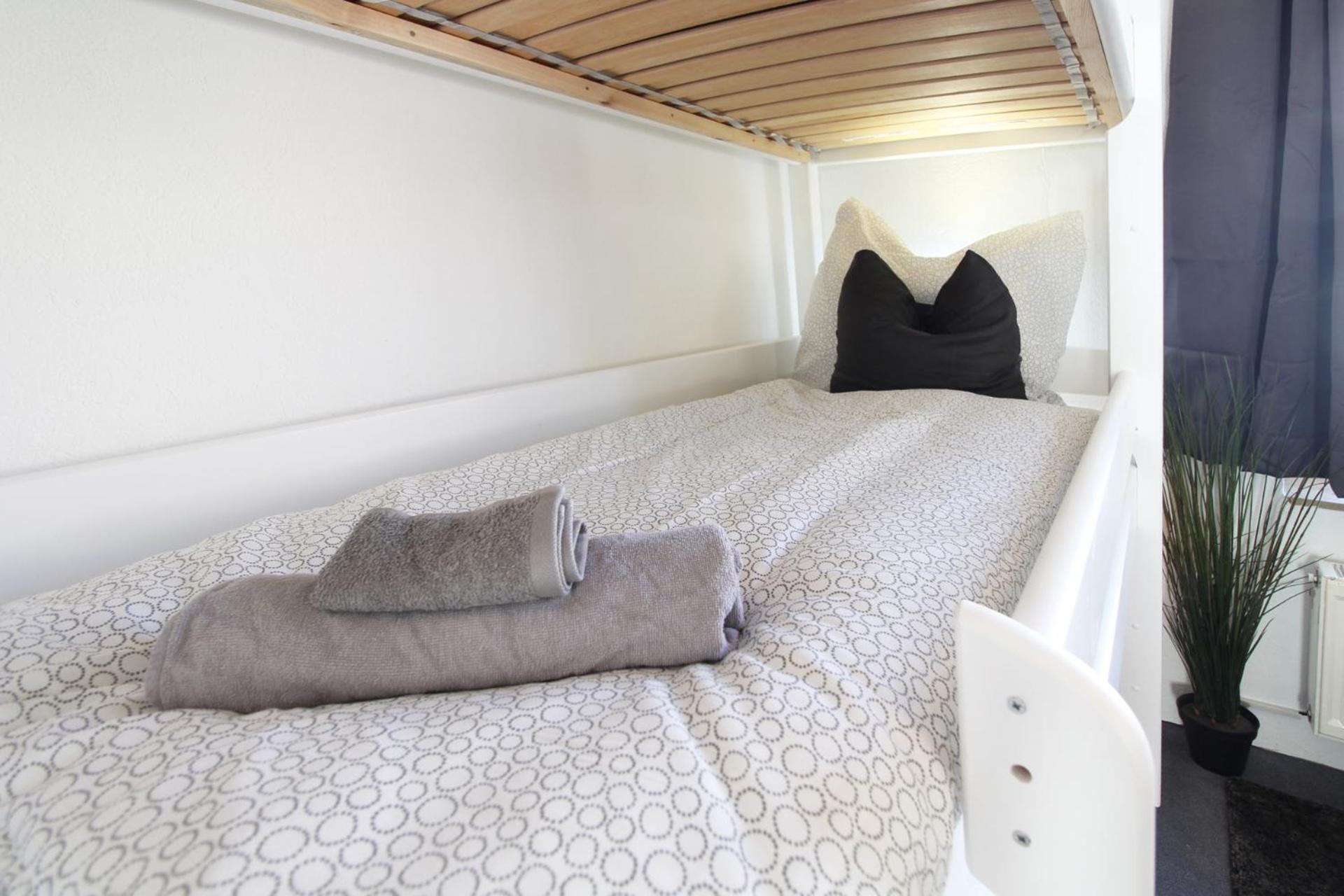 Hotel Ulm Zentrum - Komplettes Zimmer, Hochbett, Android Tv & Eigenem Bad - Perfekt Fuer Familien & Gruppen Luaran gambar