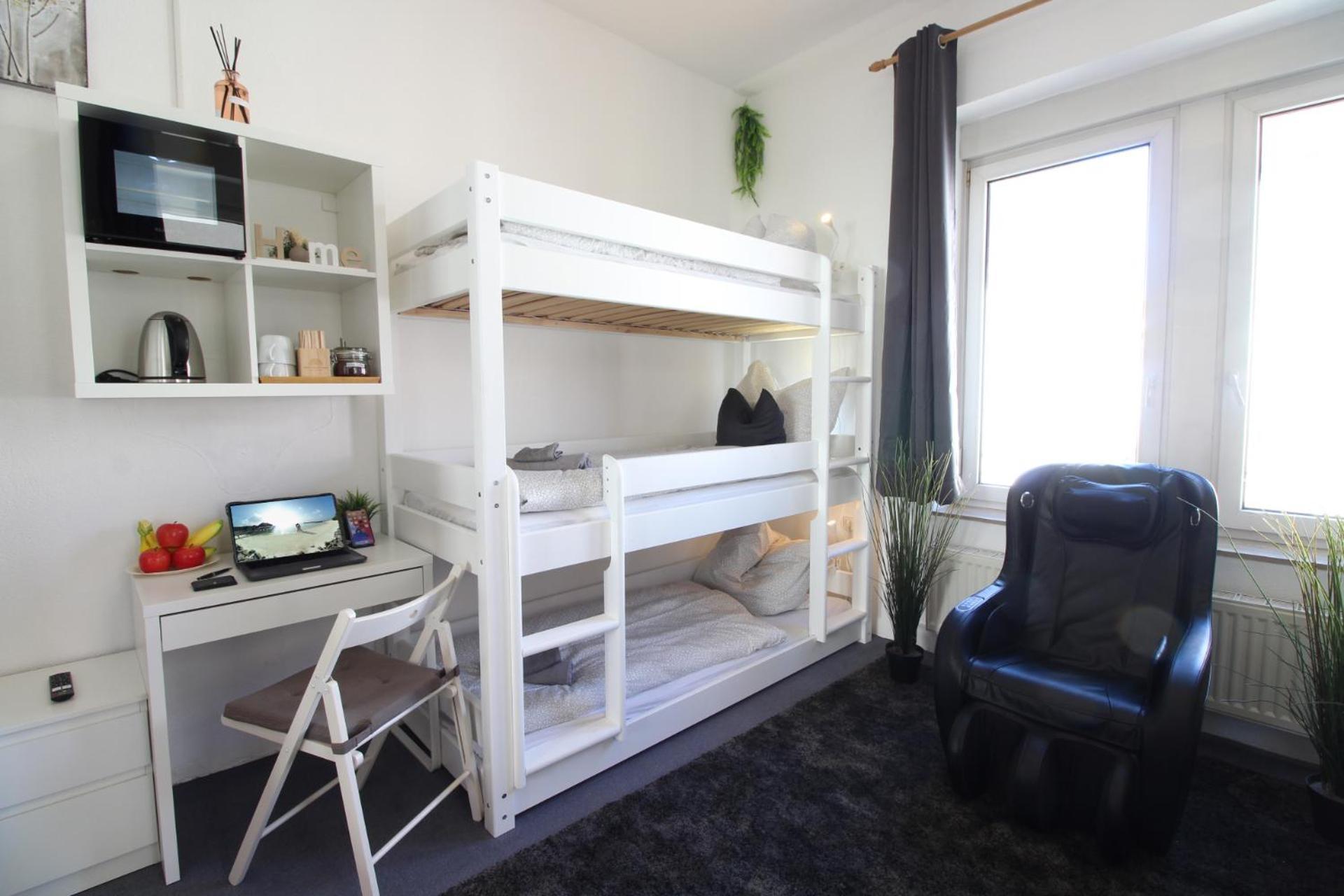 Hotel Ulm Zentrum - Komplettes Zimmer, Hochbett, Android Tv & Eigenem Bad - Perfekt Fuer Familien & Gruppen Luaran gambar