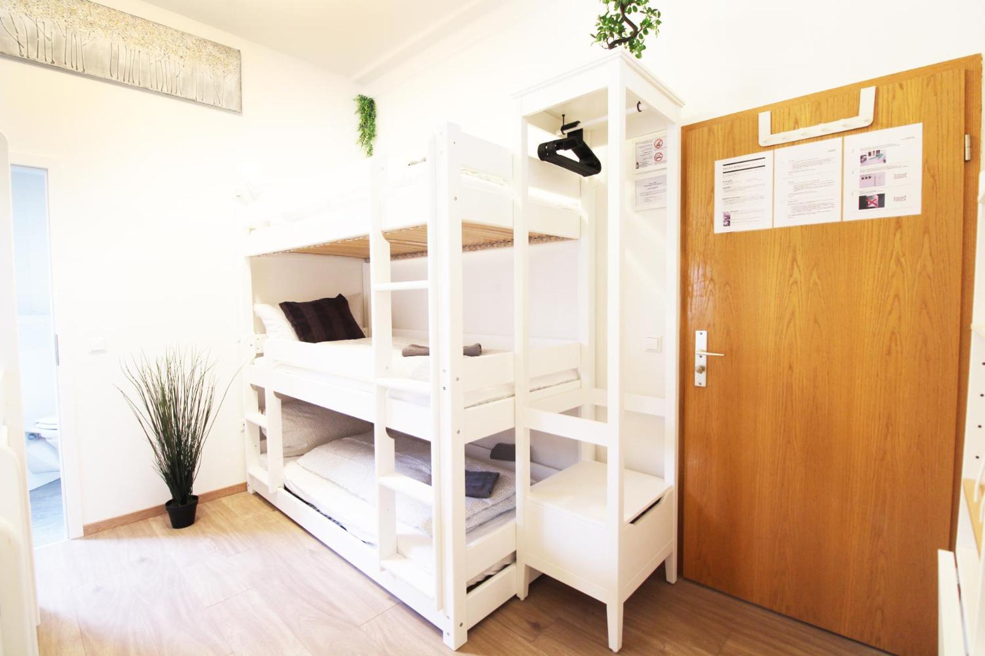 Hotel Ulm Zentrum - Komplettes Zimmer, Hochbett, Android Tv & Eigenem Bad - Perfekt Fuer Familien & Gruppen Luaran gambar