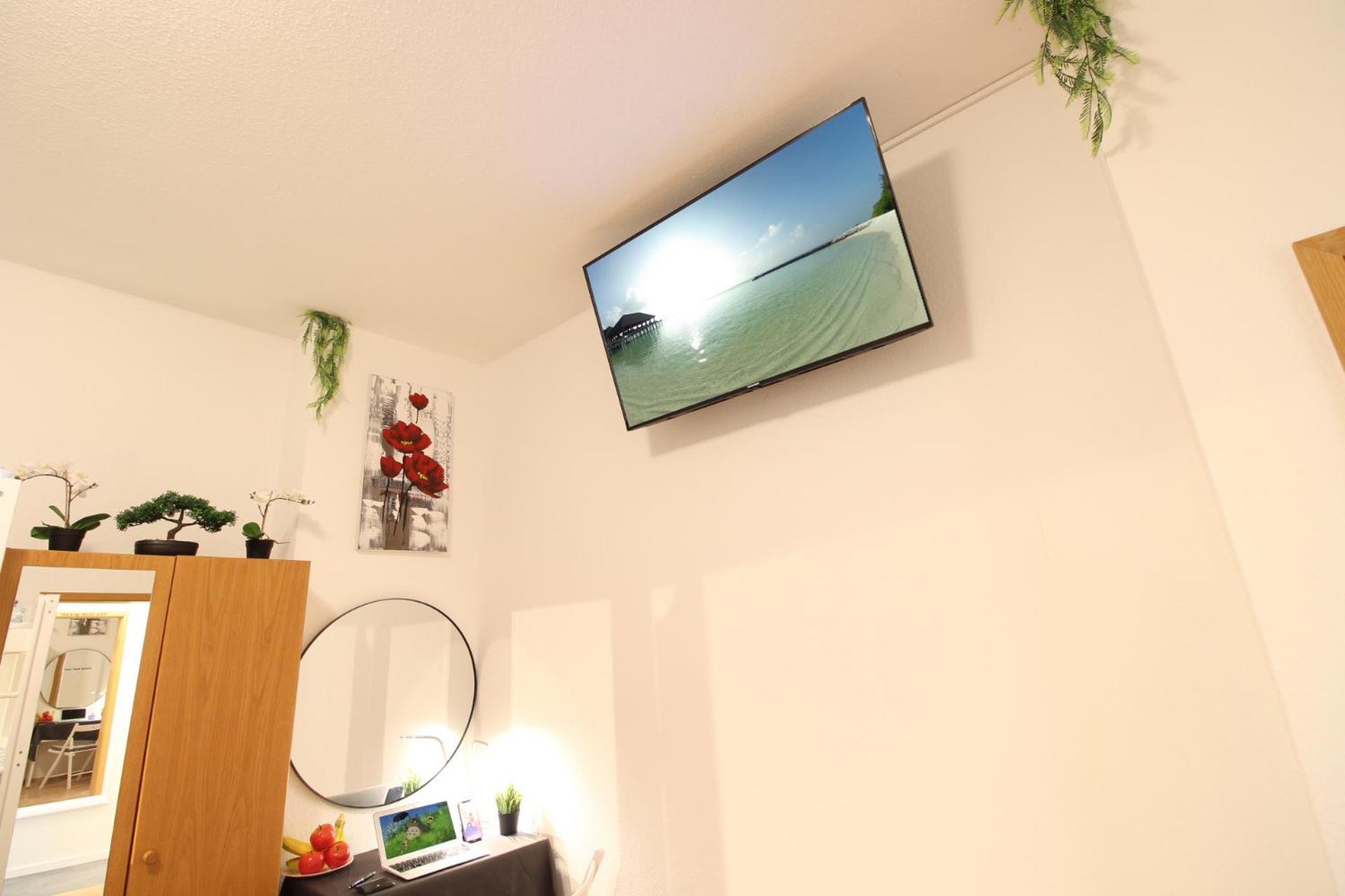 Hotel Ulm Zentrum - Komplettes Zimmer, Hochbett, Android Tv & Eigenem Bad - Perfekt Fuer Familien & Gruppen Luaran gambar