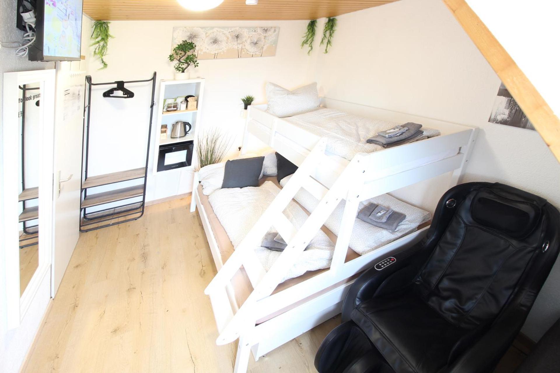 Hotel Ulm Zentrum - Komplettes Zimmer, Hochbett, Android Tv & Eigenem Bad - Perfekt Fuer Familien & Gruppen Luaran gambar